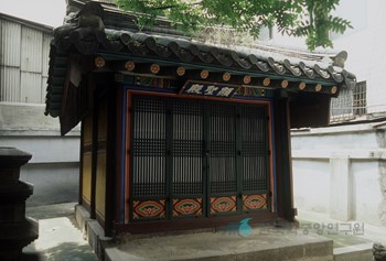 서울 성제묘 현성전 정측면