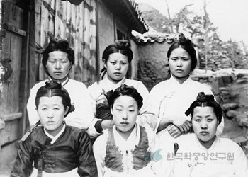 평안북도 벽동군 여인들의 모습