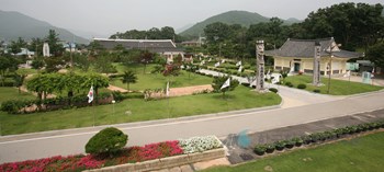 예산 윤봉길 의사 의거 기념관 전경