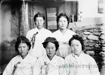 평안남도 영원군 여인들의 모습