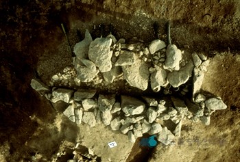 포항 대각리 돌덧널무덤 발굴 모습