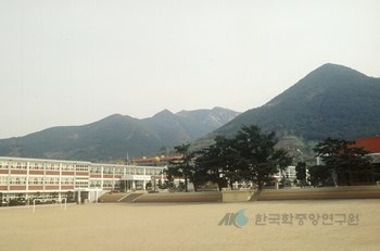 창녕국민학교