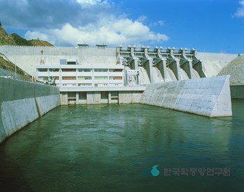 대청댐 수력발전소