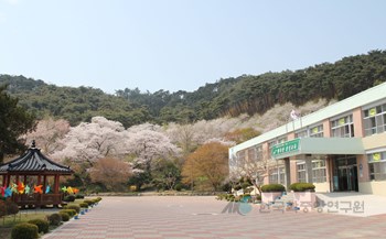 결성초등학교