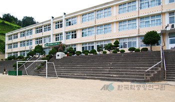 울릉중학교