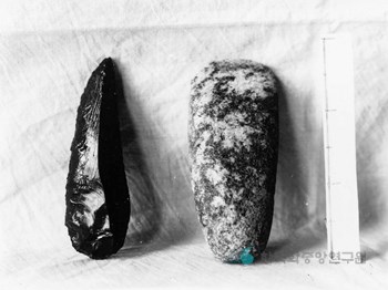 함북 종성 동관진 발견 석부와 흑요석제창