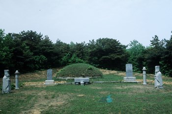 김만기 묘역