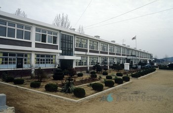 양성국민학교