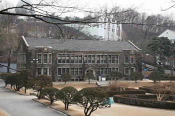 서울 연세대학교 아펜젤러관 전경