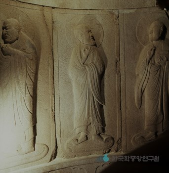 경주 석굴암 석굴 중 십대제자 수보리, 가전연, 아난타