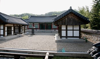 대전 숭현서원지 입교당과 동재