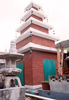 대전 용화불사 신탑