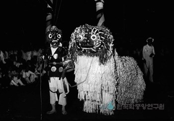 봉산탈춤(목중과 사자)