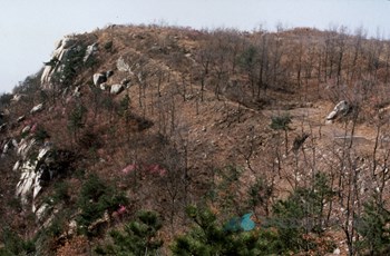 서울 호암산성 성벽 능선