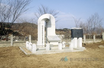 남형우 선생 순국기념비