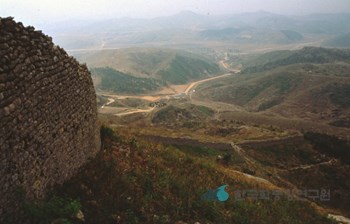 중국 요령 성산산성 동문지