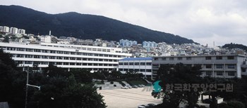 경남여자고등학교 (1998년 당시 전경)