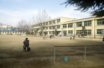 김천국민학교