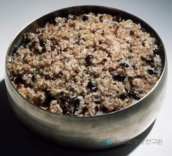 五種の雑穀ご飯(五穀飯) - 韓国民族文化台百科事典