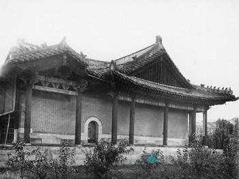 서울 동관왕묘 좌측