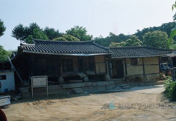 원주 김두한 가옥 외부 전경