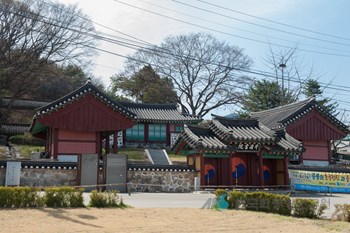 김포 우저서원 전경
