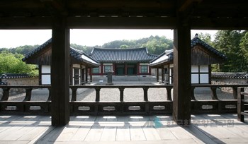대전 숭현서원지 입교당과 동서재