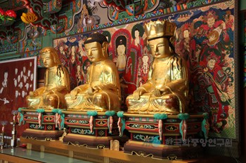 의령 수도사 석조아미타여래삼존상