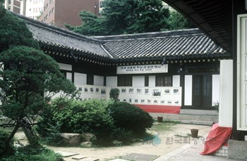 서울 이화장 내부