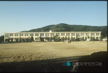 창평국민학교