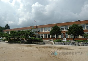 이인초등학교