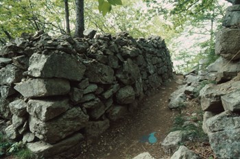 구미 금오산성 성벽
