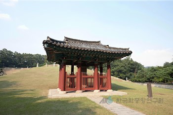 서울 충숙공 이상길 묘역 신도비와 비각